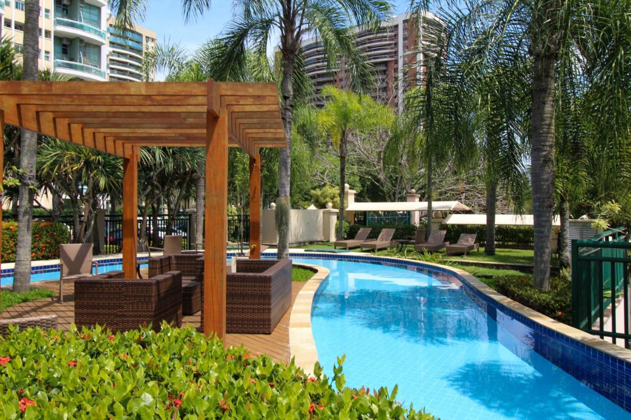 Barra Da Tijuca - 9 - Flat Premium Com Cozinha, Fogao Cooktop, Geladeira Grande, Smart Tv Grande, Lindo E Muitissimo Confortavel, Balsa Para A Praia Gratis E Estacionamento Gratuito Рио-де-Жанейро Экстерьер фото