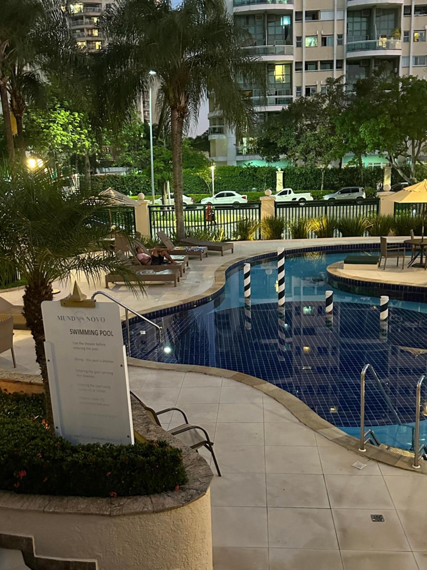 Barra Da Tijuca - 9 - Flat Premium Com Cozinha, Fogao Cooktop, Geladeira Grande, Smart Tv Grande, Lindo E Muitissimo Confortavel, Balsa Para A Praia Gratis E Estacionamento Gratuito Рио-де-Жанейро Экстерьер фото